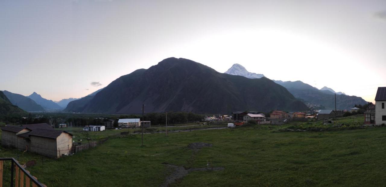 mood villa Kazbegi Exteriör bild