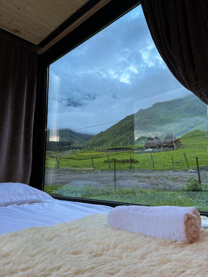 mood villa Kazbegi Exteriör bild