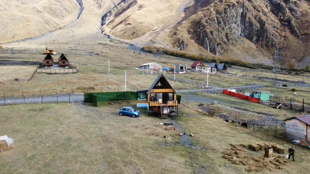 mood villa Kazbegi Exteriör bild