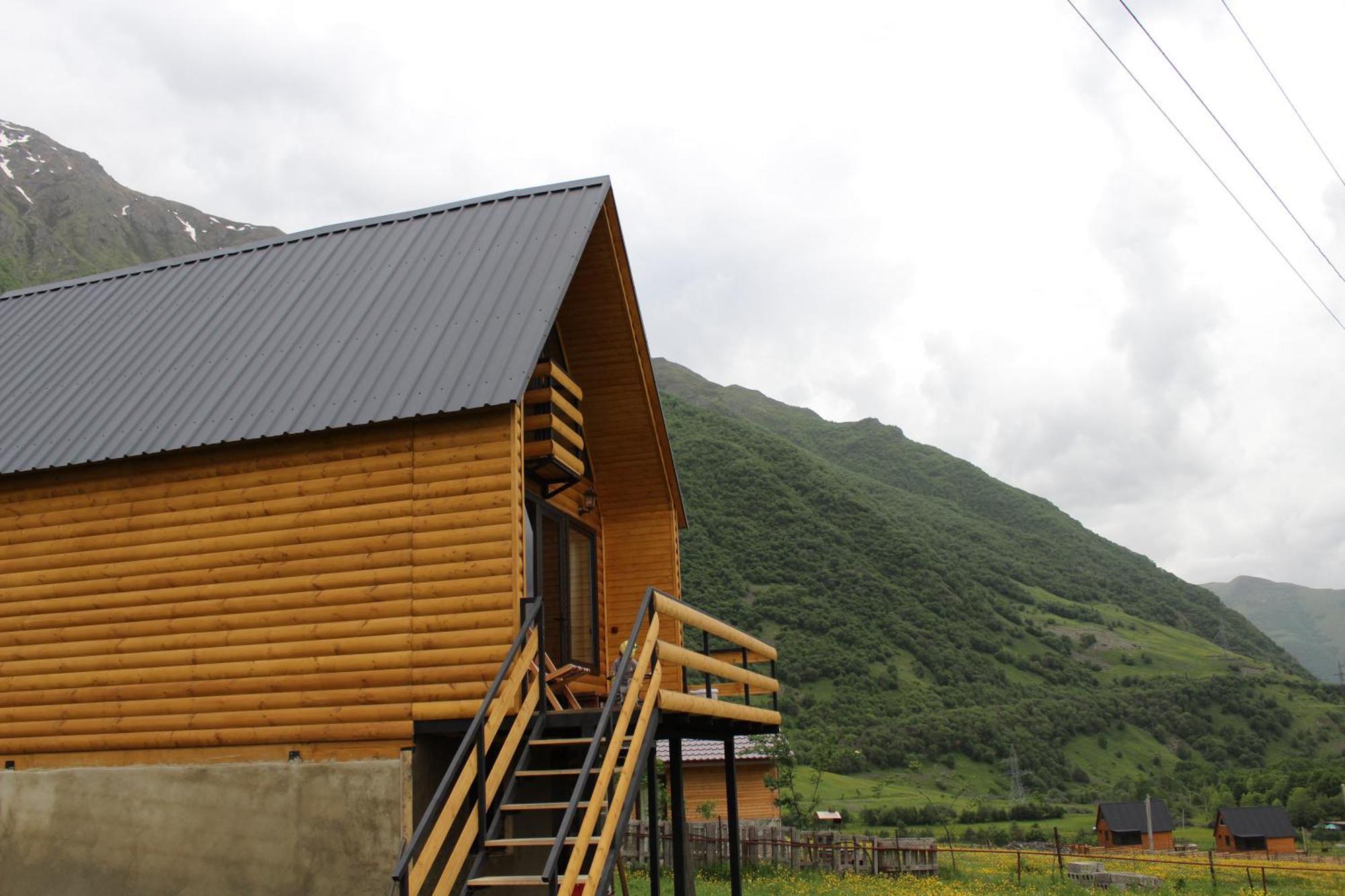 mood villa Kazbegi Exteriör bild