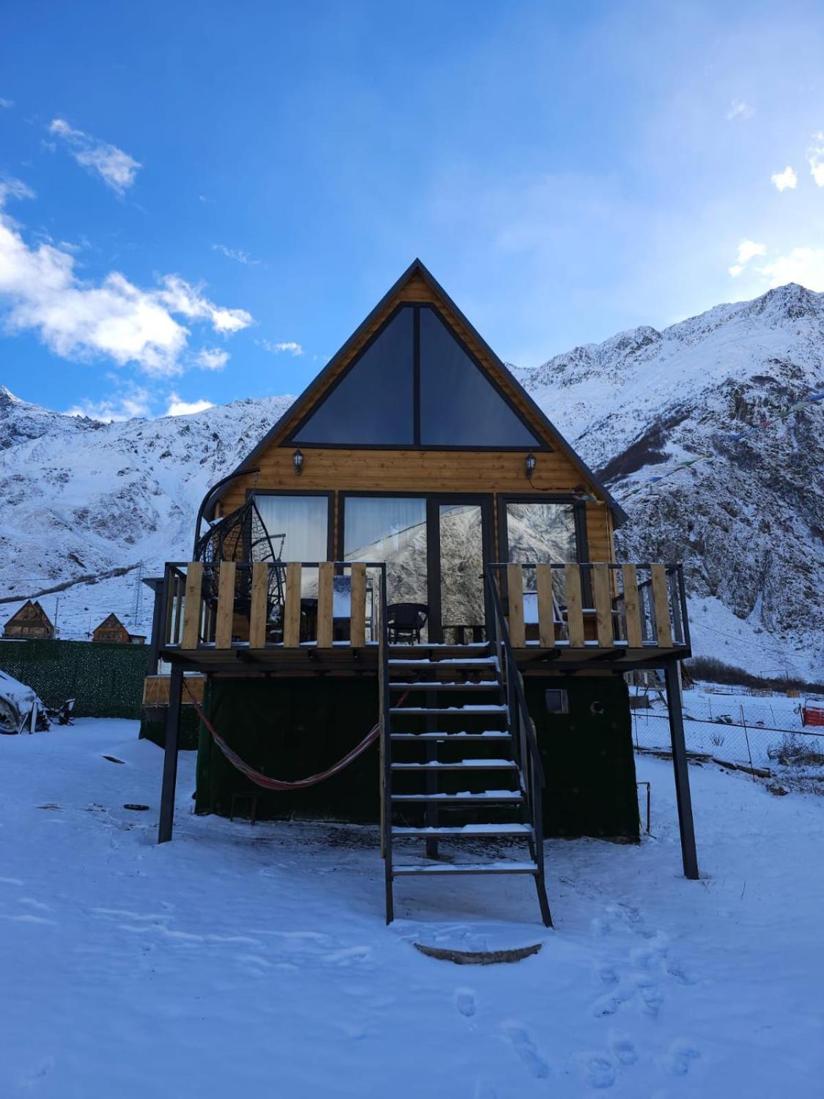 mood villa Kazbegi Rum bild