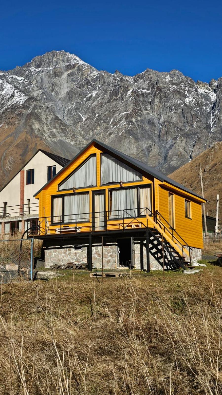 mood villa Kazbegi Exteriör bild